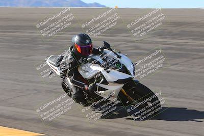 media/Dec-15-2023-Apex Assassins (Fri) [[91f19fb1c7]]/Trackday 2/Session 2 (Bowl)/